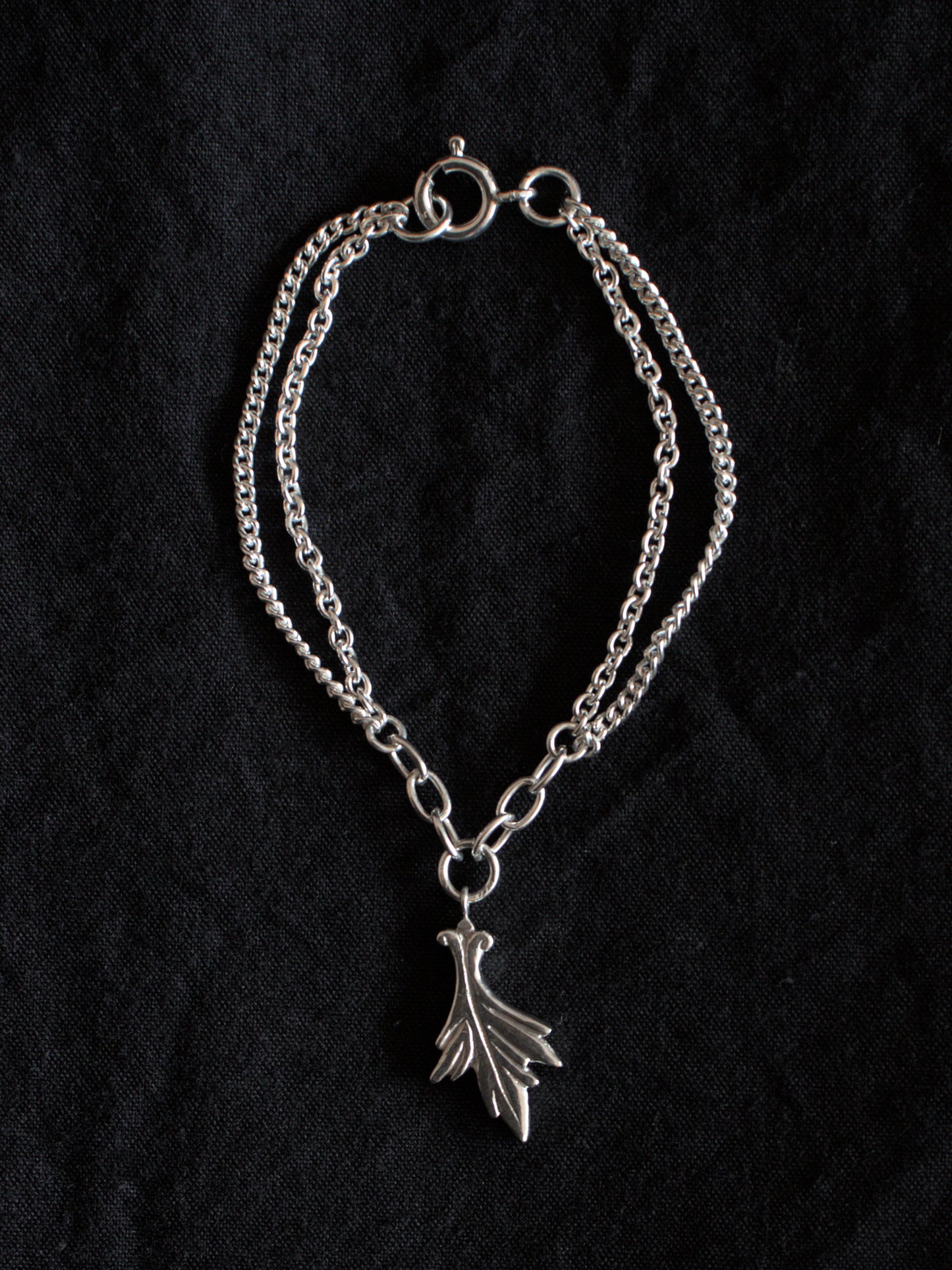 Folium bracelet