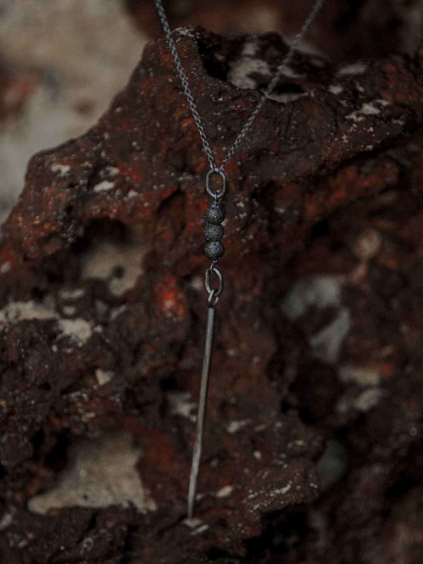 Ixion necklace - black (one of a kind)