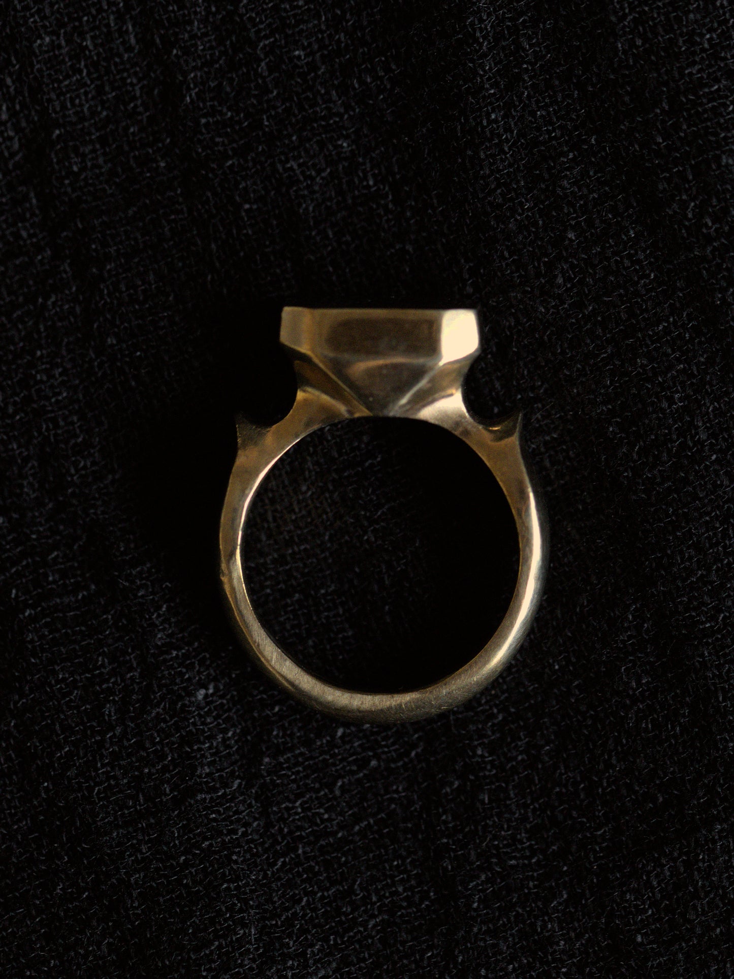 Urn ring - Yellow Gold