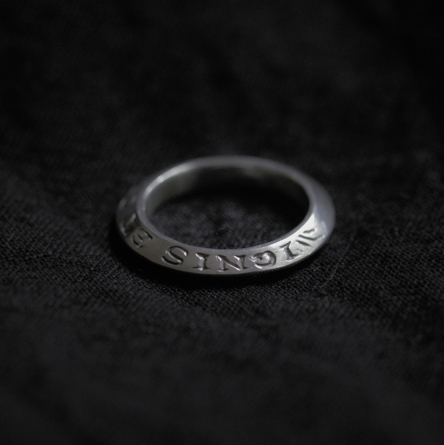 Sanguine ring