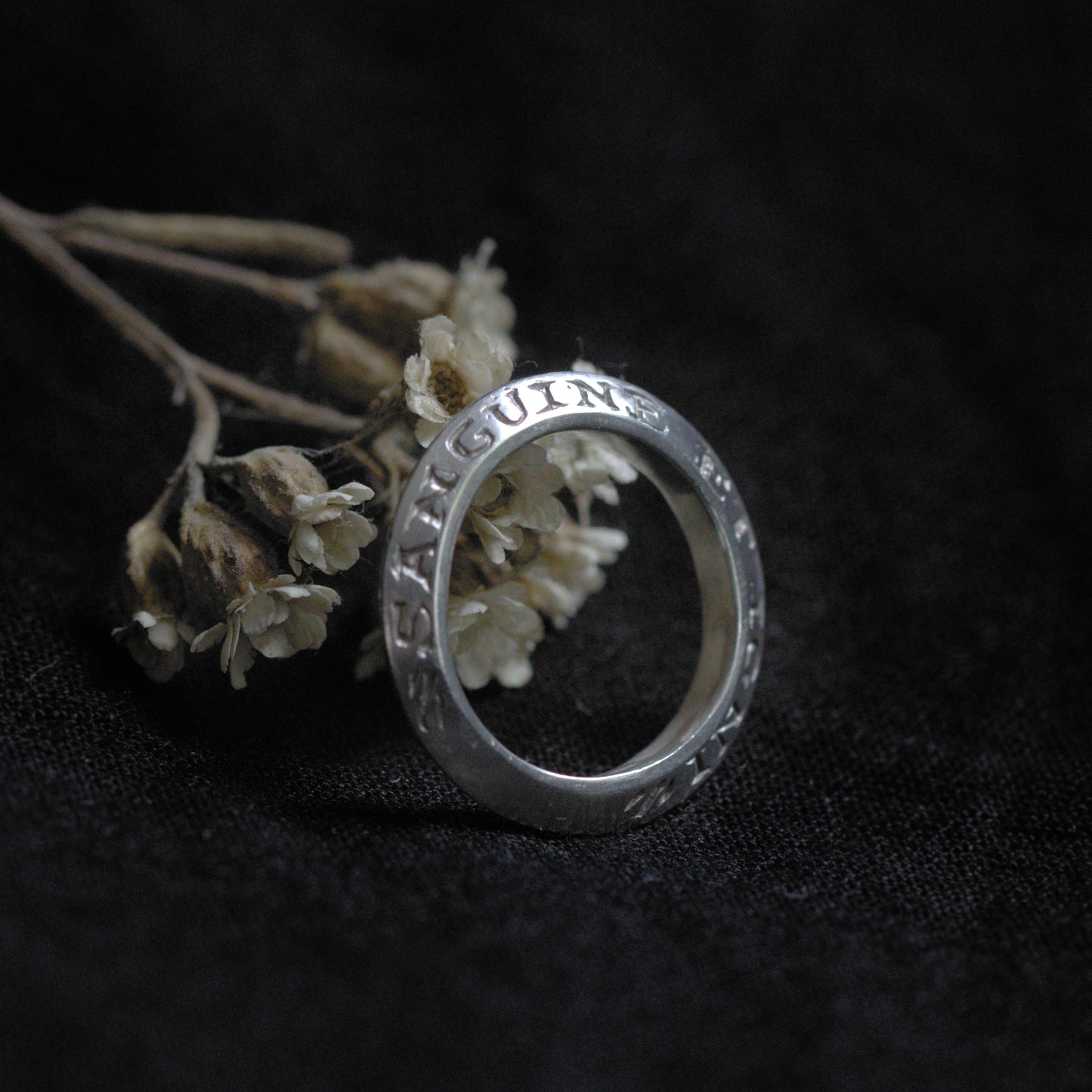 Sanguine ring