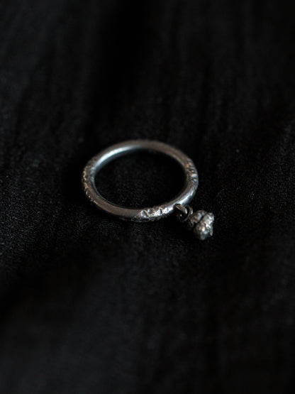 Lily ring