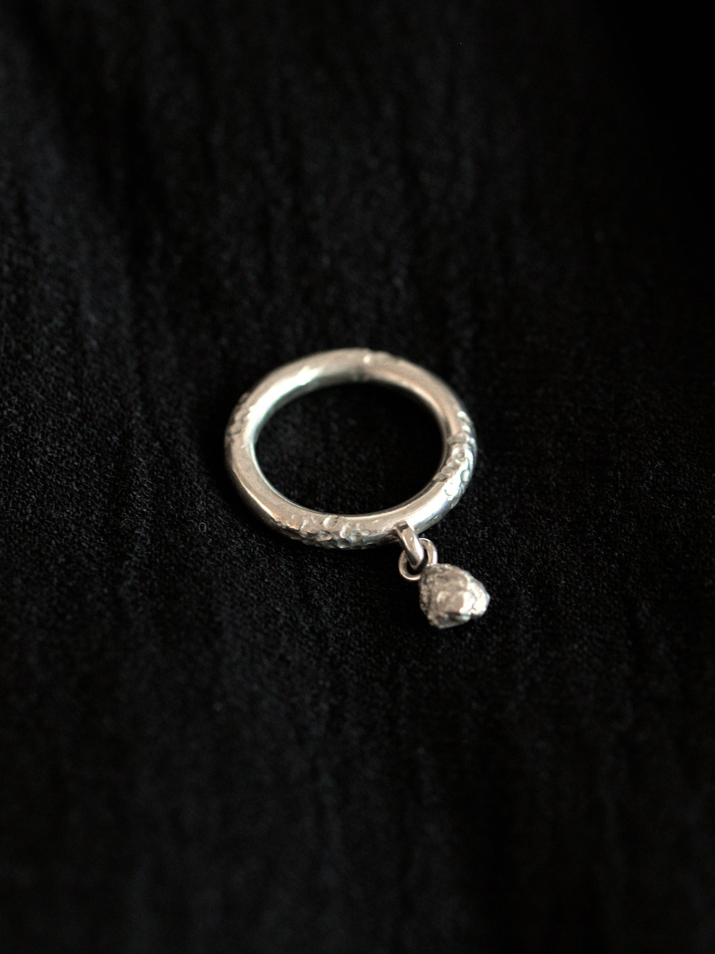 Lily ring