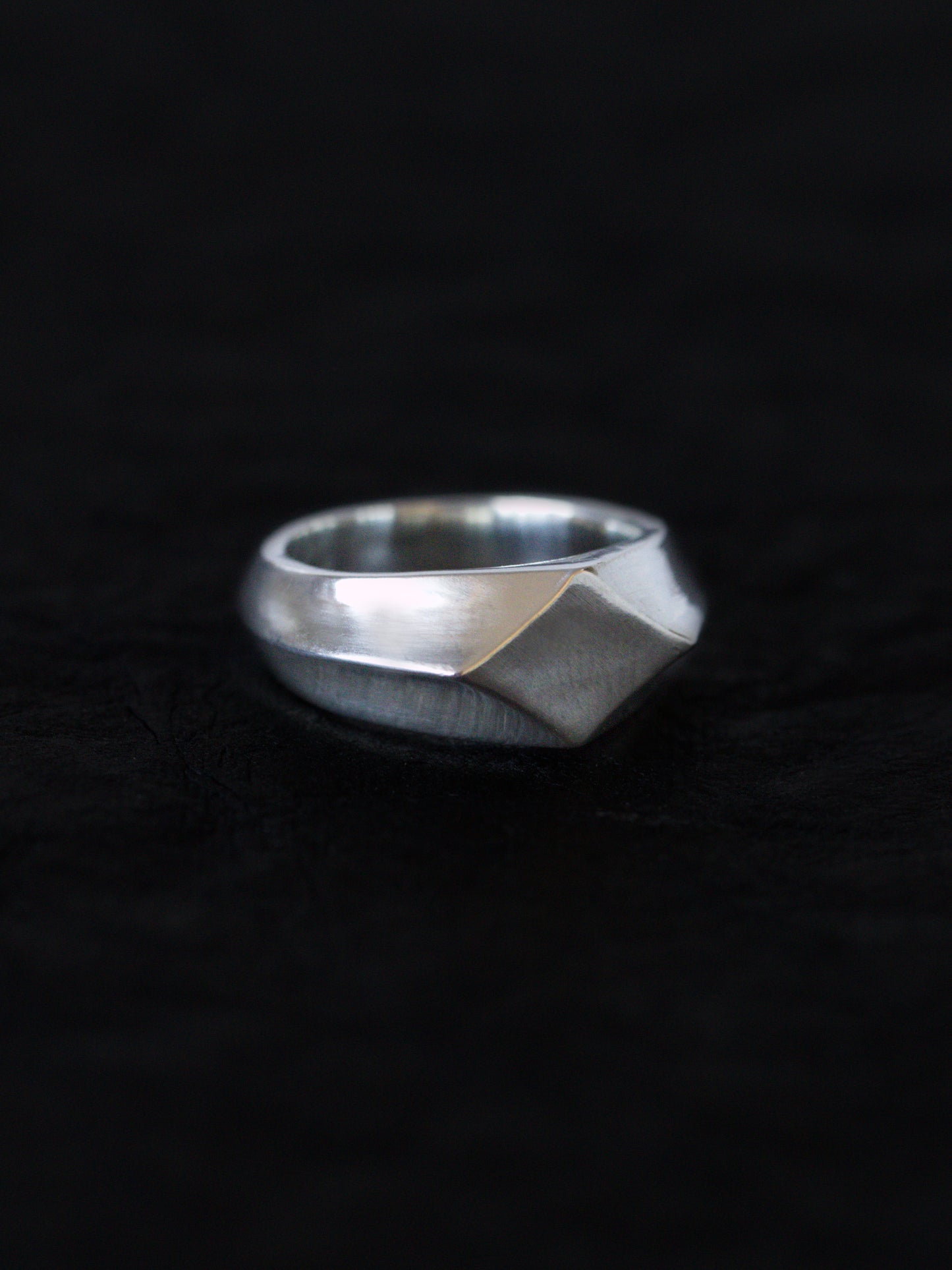 Wide Hilt ring