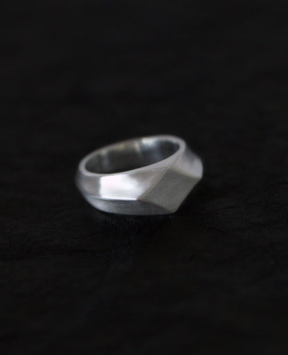 Wide Hilt ring