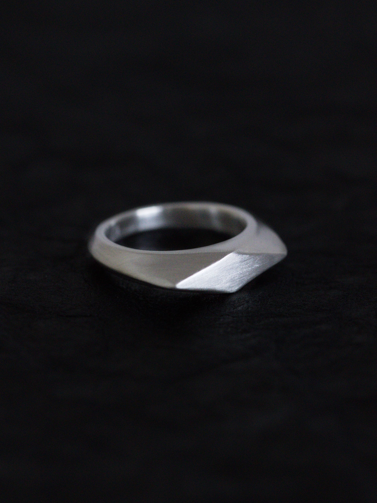 Long Hilt ring