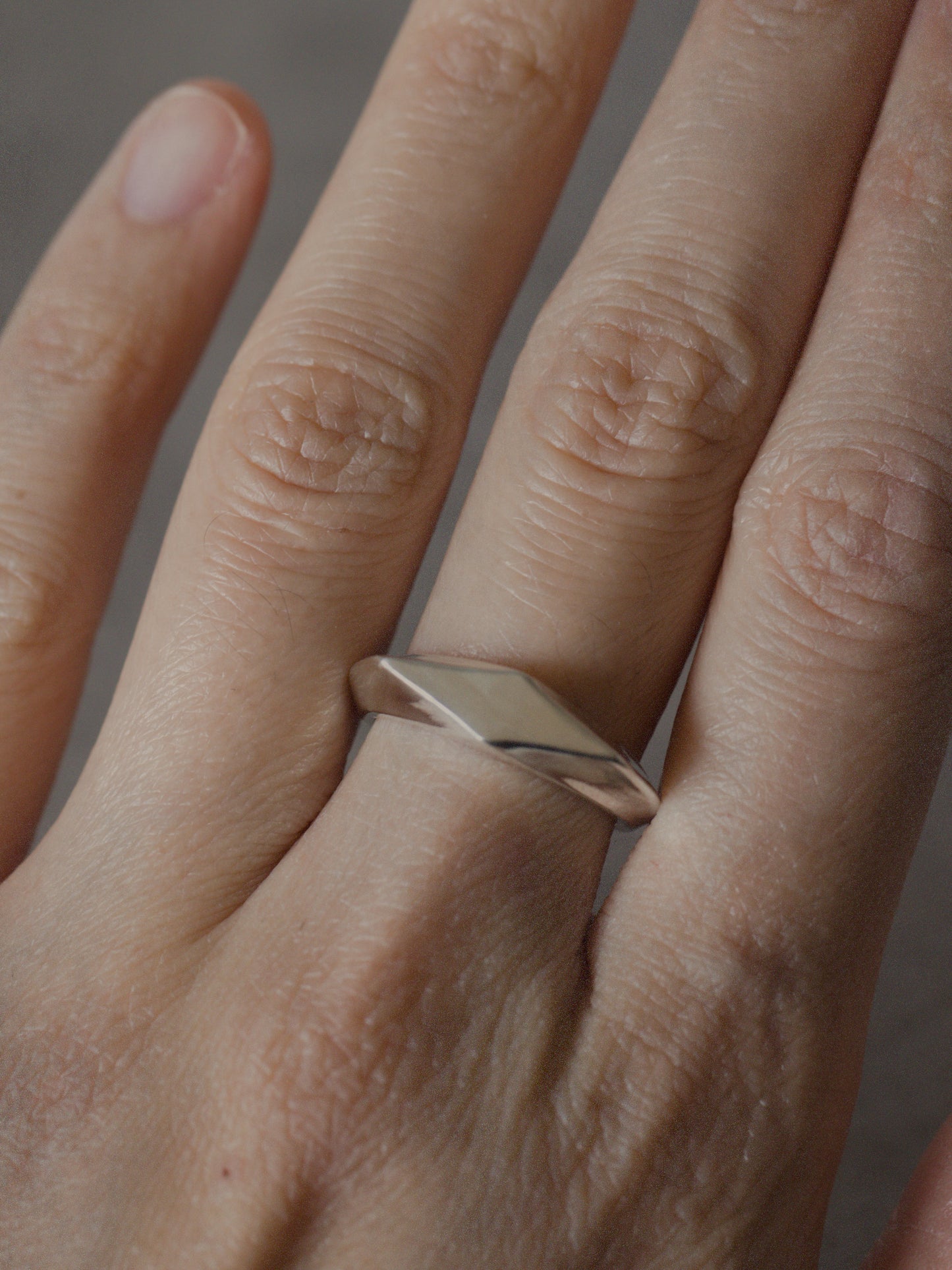 Long Hilt ring