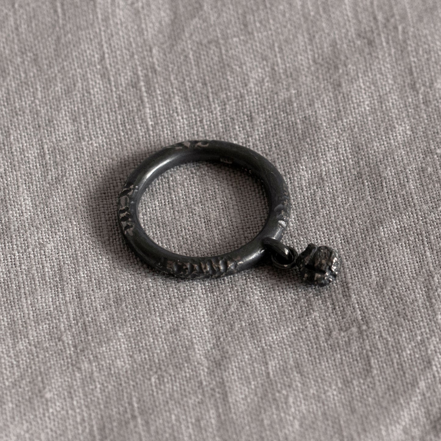 Lily ring