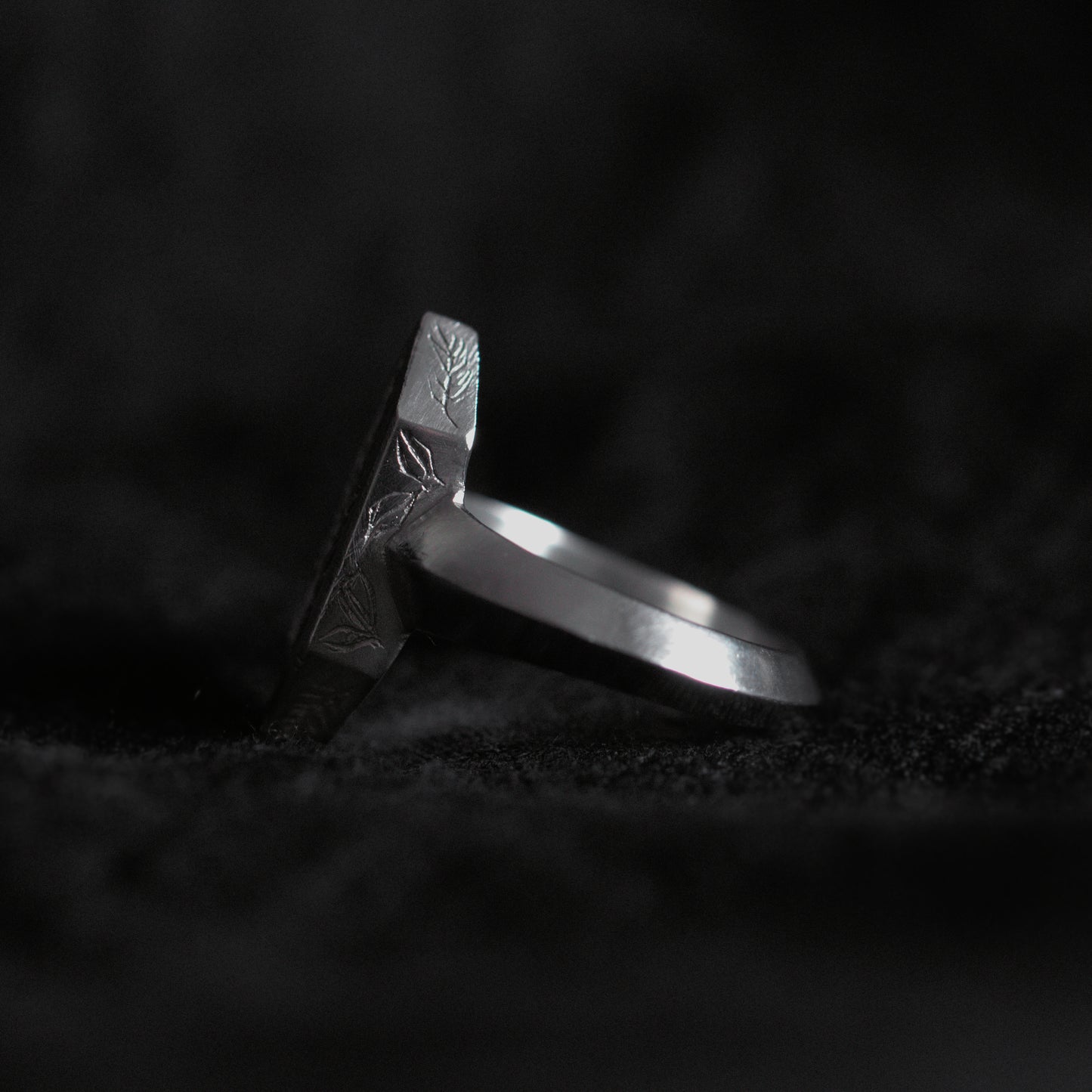 Aeterna ring